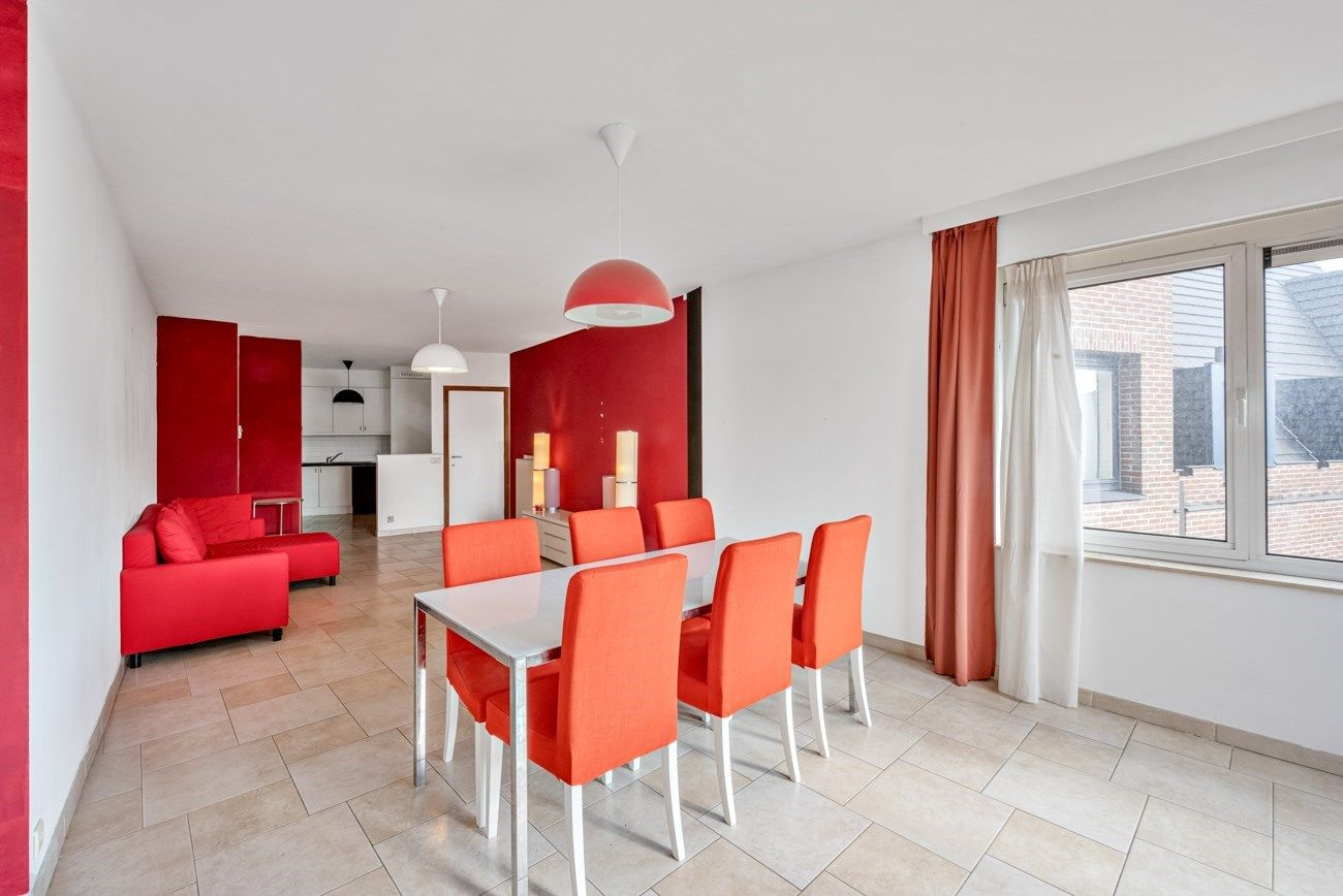 Palend aan de Lieve: Comfortabel appartement met lift, garage en 2 slaapkamers in het Prinsenhof foto 2