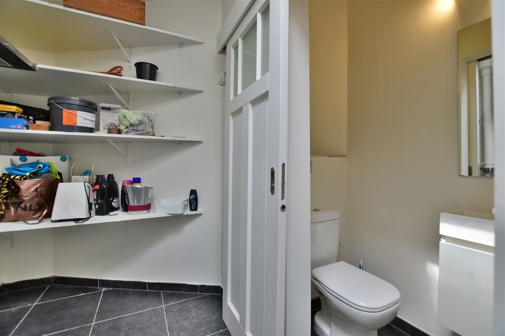 Karaktervolle, ruime woning met 6 slaapkamers, binnenkoer met jacuzzi en topligging! foto 10
