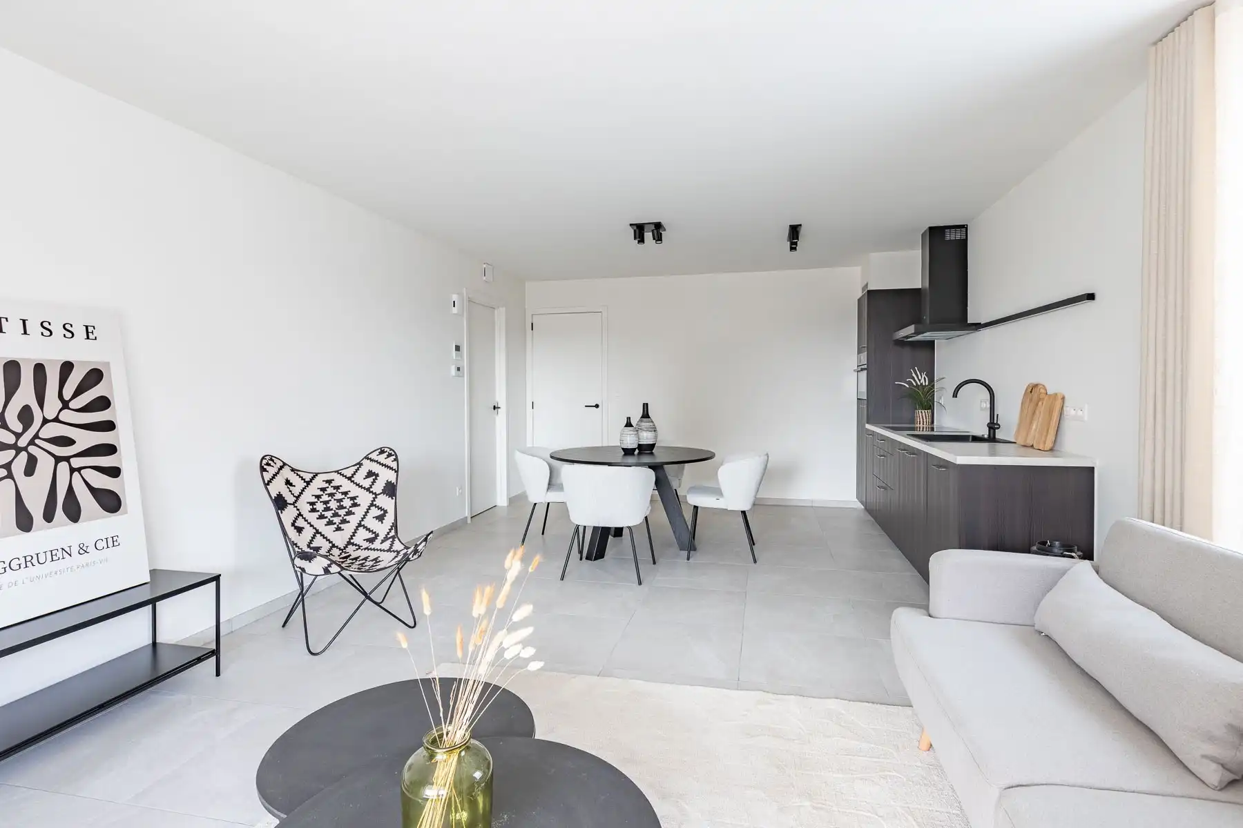 Prachtig nieuwbouwappartement met 2 slaapkamers TE HUUR in Wielsbeke! foto 4
