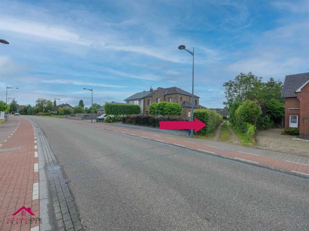 Vrijstaande woning, te renoveren naar eigen smaak foto 2