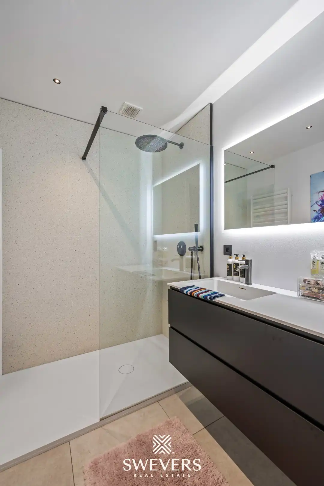 Luxueus appartement met zicht op het kanaal en ruim terras op zuidzicht in Hasselt foto 16