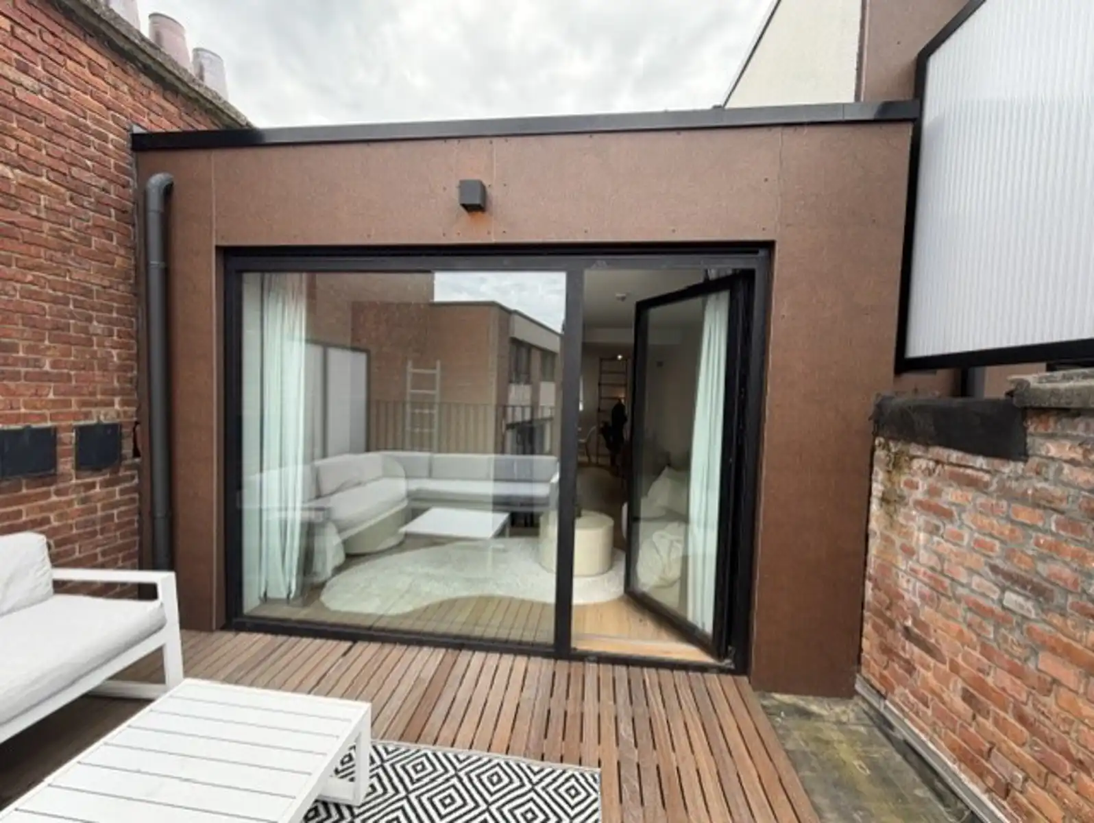 Gemeubelde duplex met airco en terras te huur voor 3 maanden foto 19