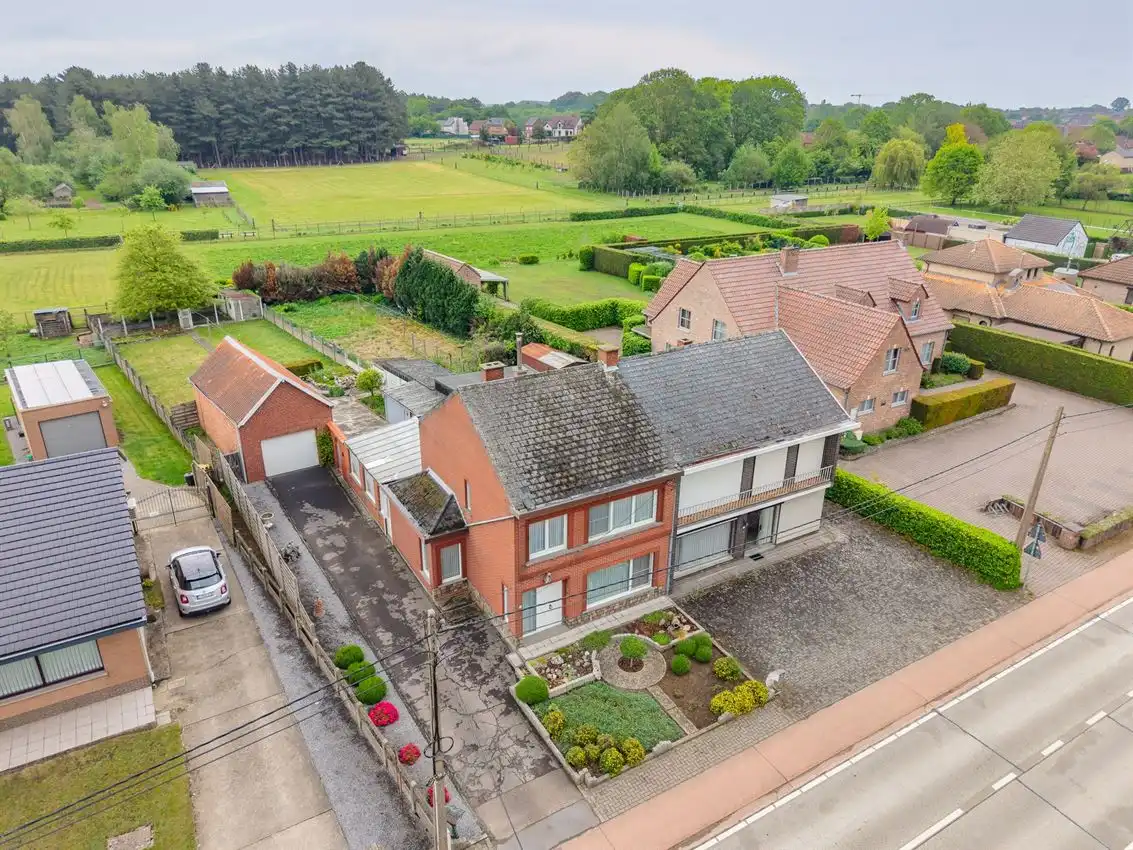 Woning met 3 slaapkamers, veranda en ruime tuin foto 23