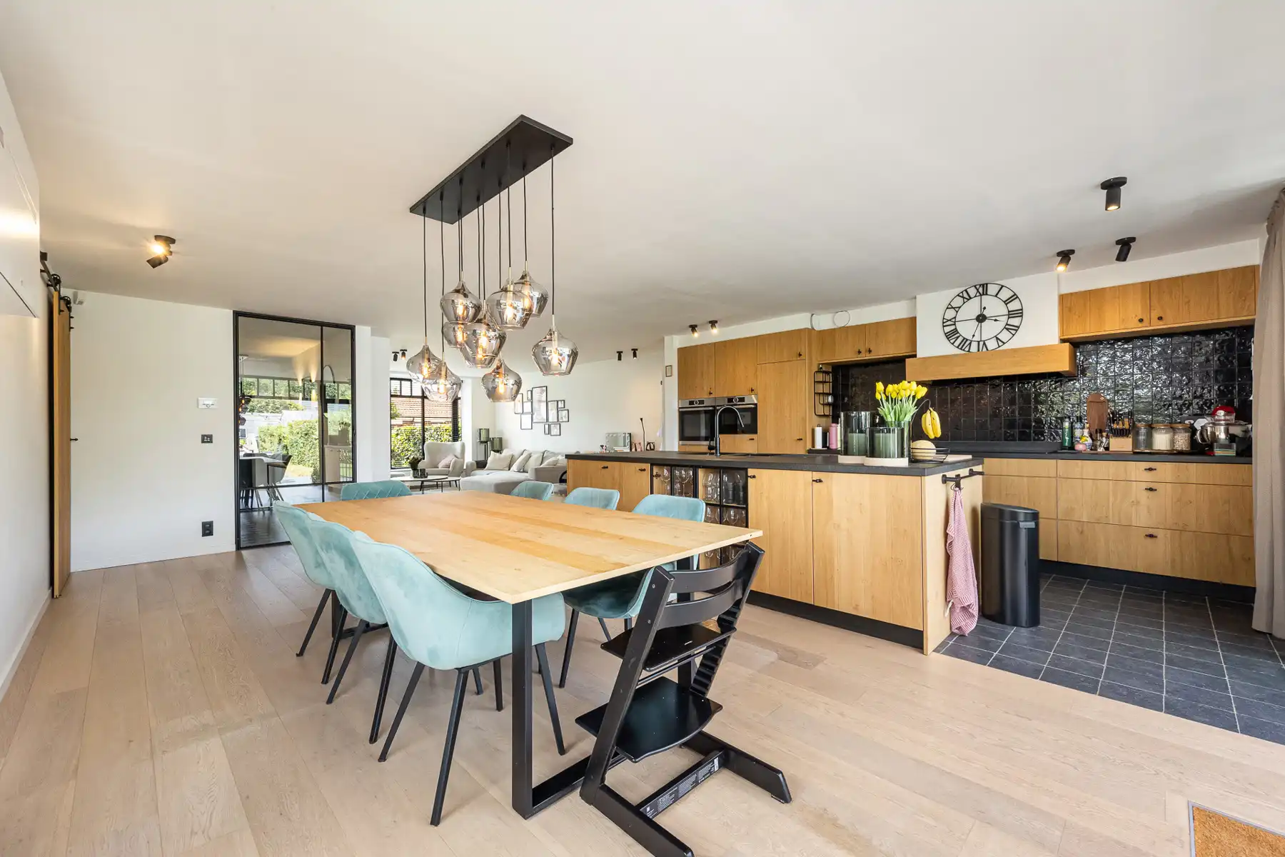 Volledig gerenoveerde woning met 3 slpk, bureau en EPC A foto 5