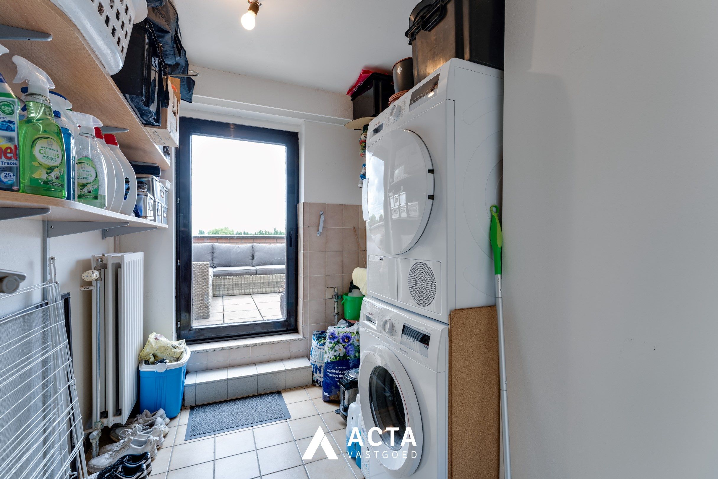 Instapklaar dakappartement met twee terrassen en parkzicht foto 13
