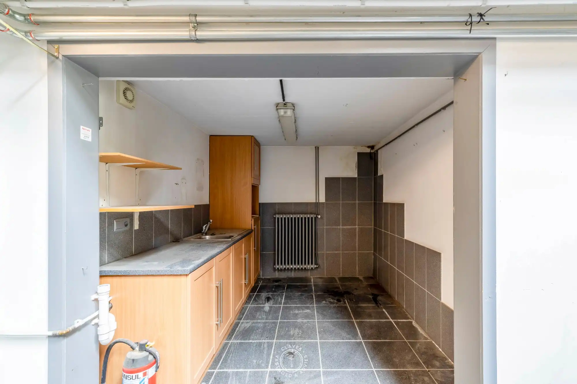 Veelzijdig handelspand met grote oppervlakte foto 10
