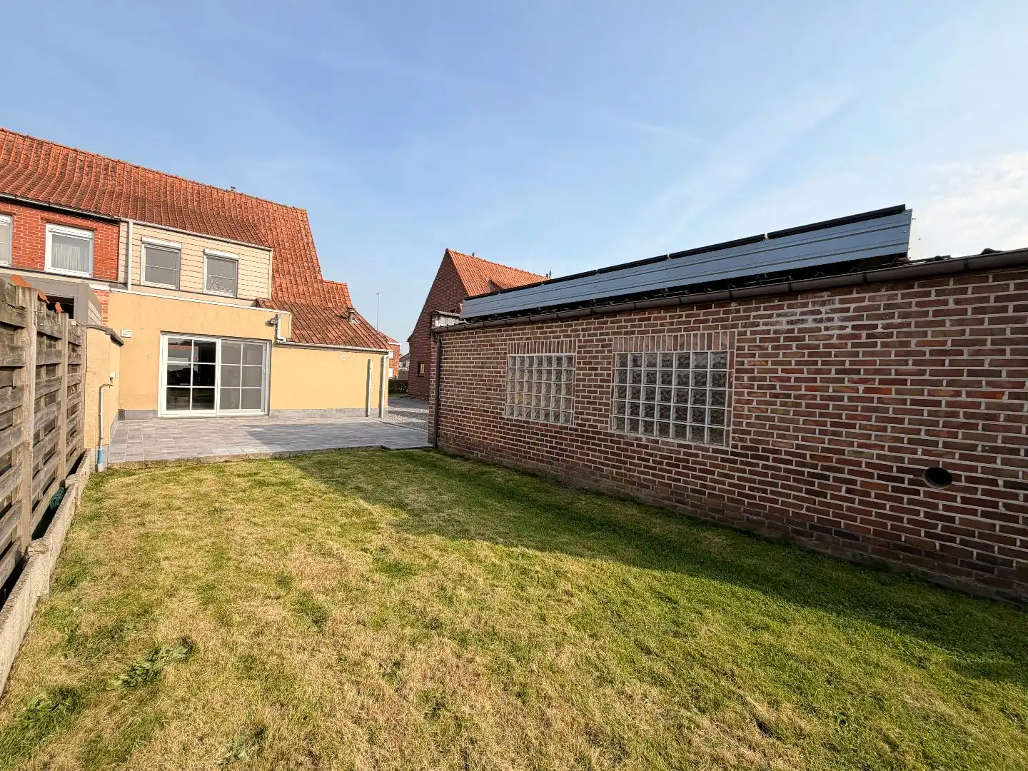 Instapklare halfopen bebouwing met ruime garage te koop in Harelbeke (Arendswijk) foto 23