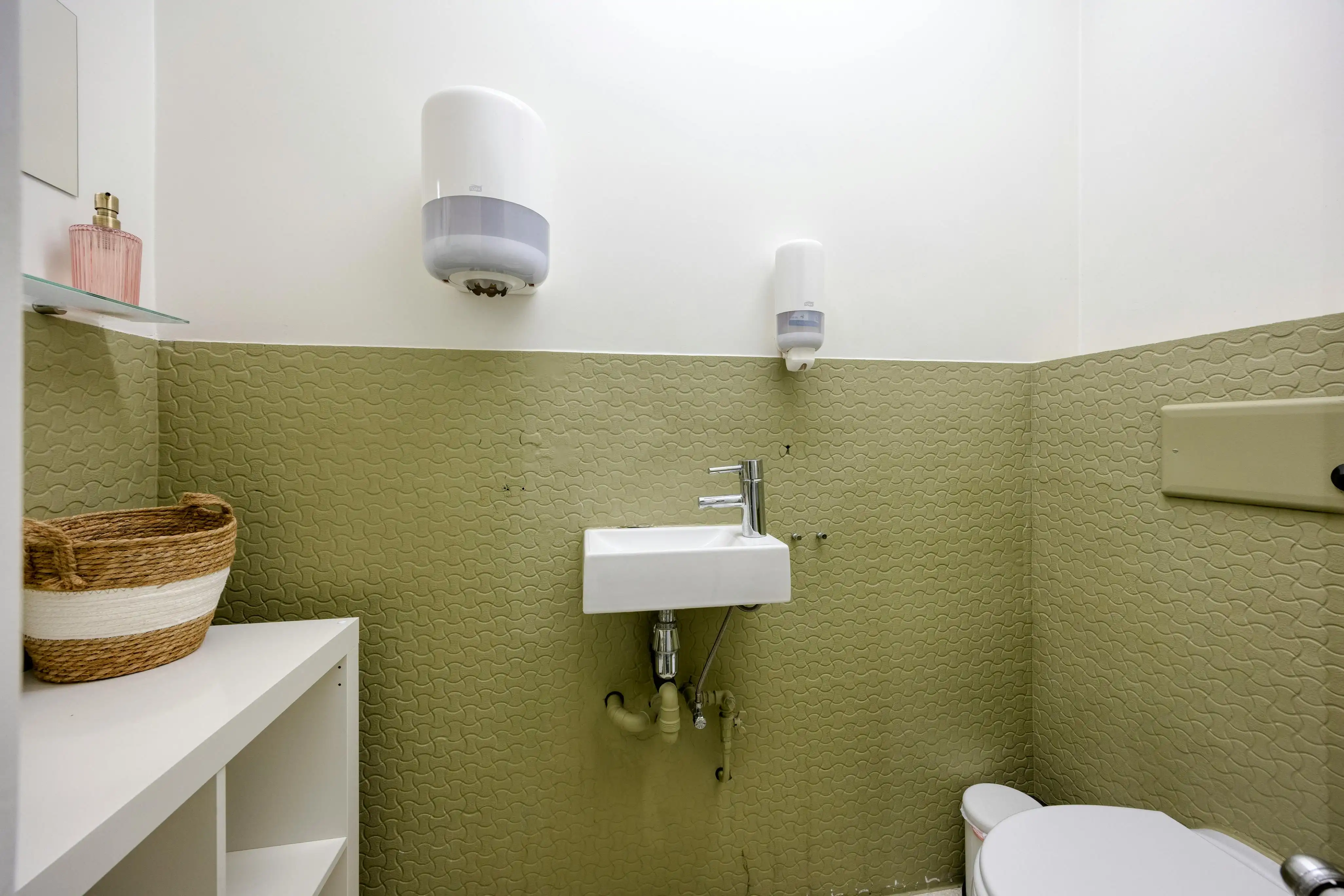 Handelspand met appartement te koop in Tielt foto 10