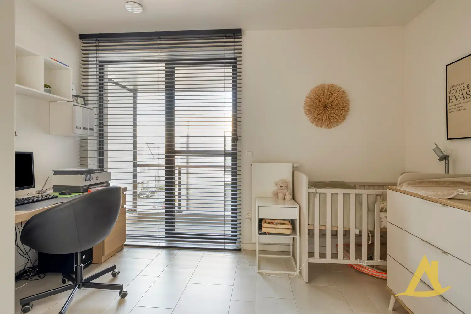 ENERGIEZUINIG APPARTEMENT MET AUTOSTAANPLAATS TE DIEST! foto 24