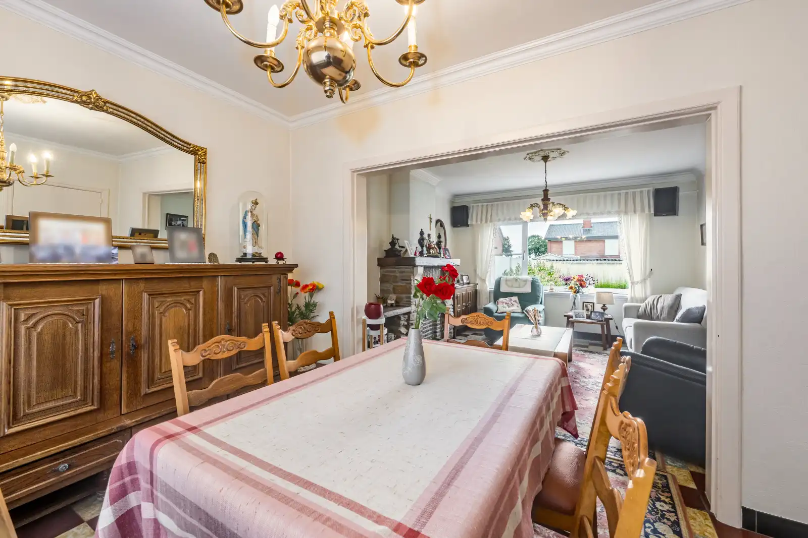 Woning met veel mogelijkheden op rustige locatie foto 4