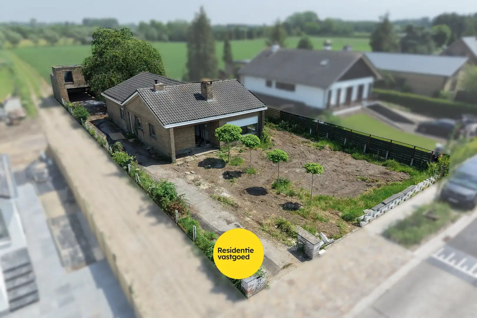 Bungalow op 959 m² met open zicht te Sijsele (Damme) foto 12