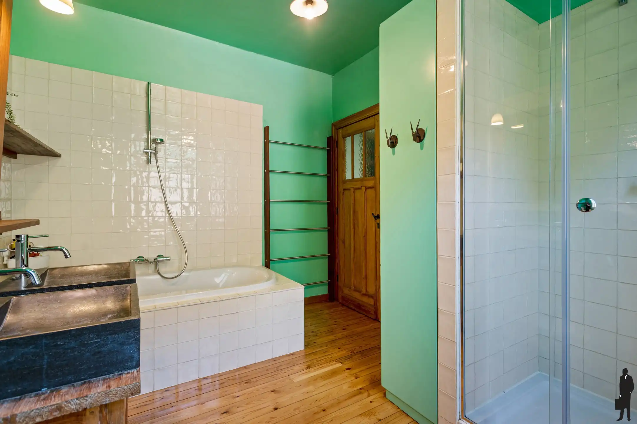 Instapklare charmante woning met ingericht bijgebouw foto 19