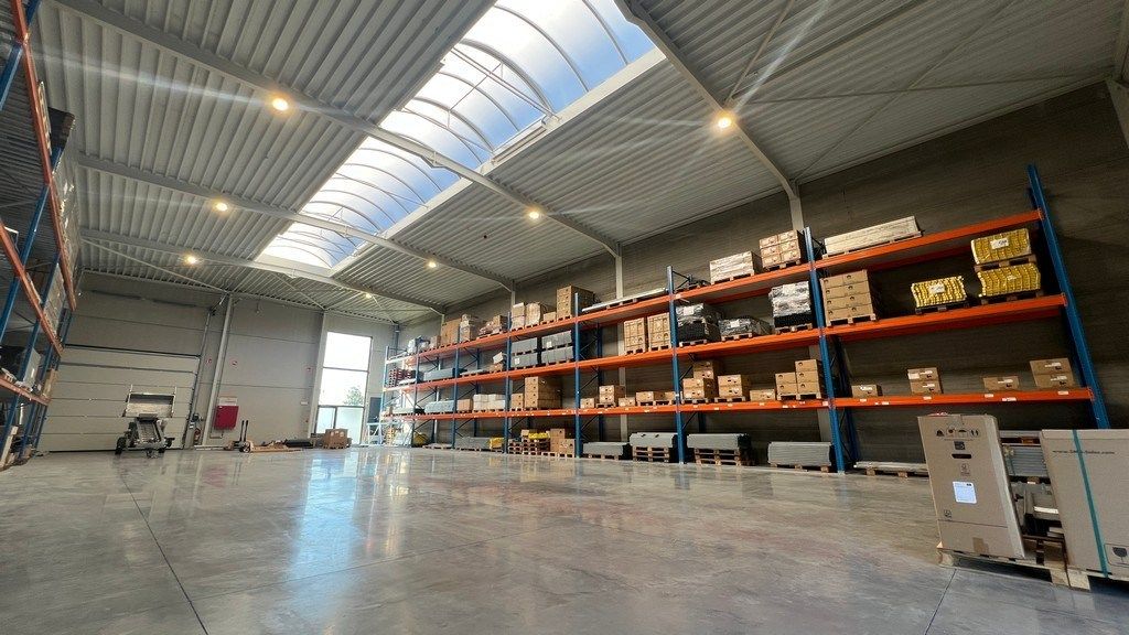 Recent magazijn te huur op bedrijventerrein E17/4 in Lokeren foto 3