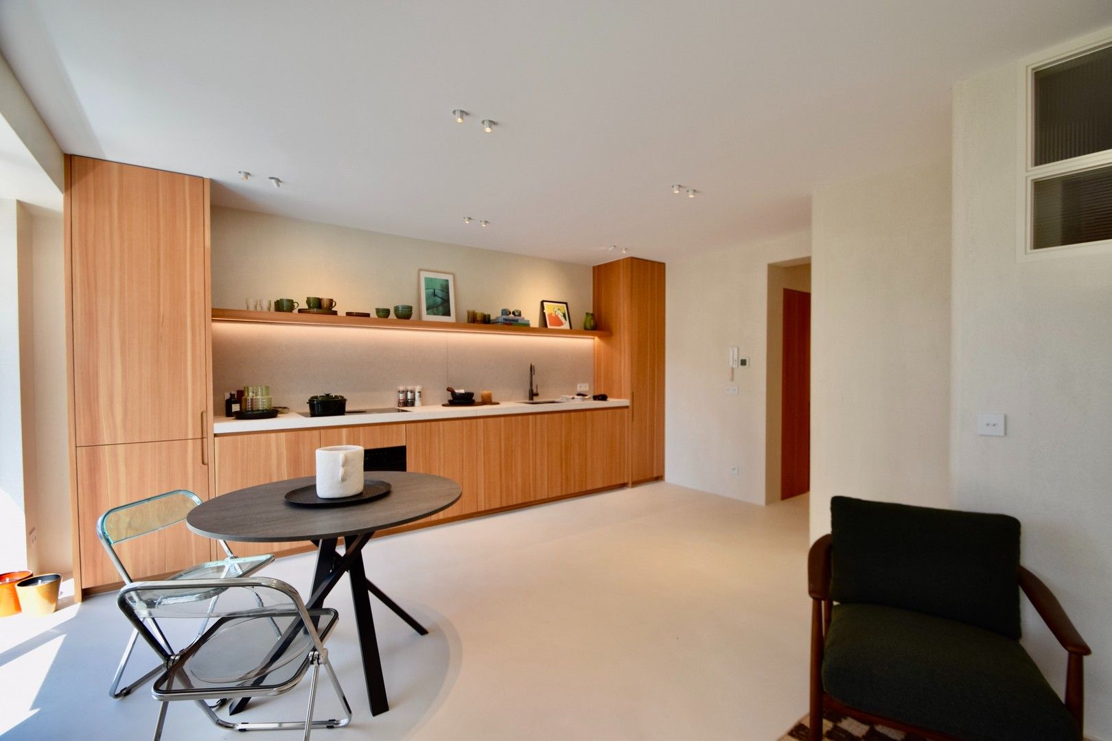 Gerenoveerd appartement genietend van lateraal zeezicht gelegen hartje Het Zoute foto 6