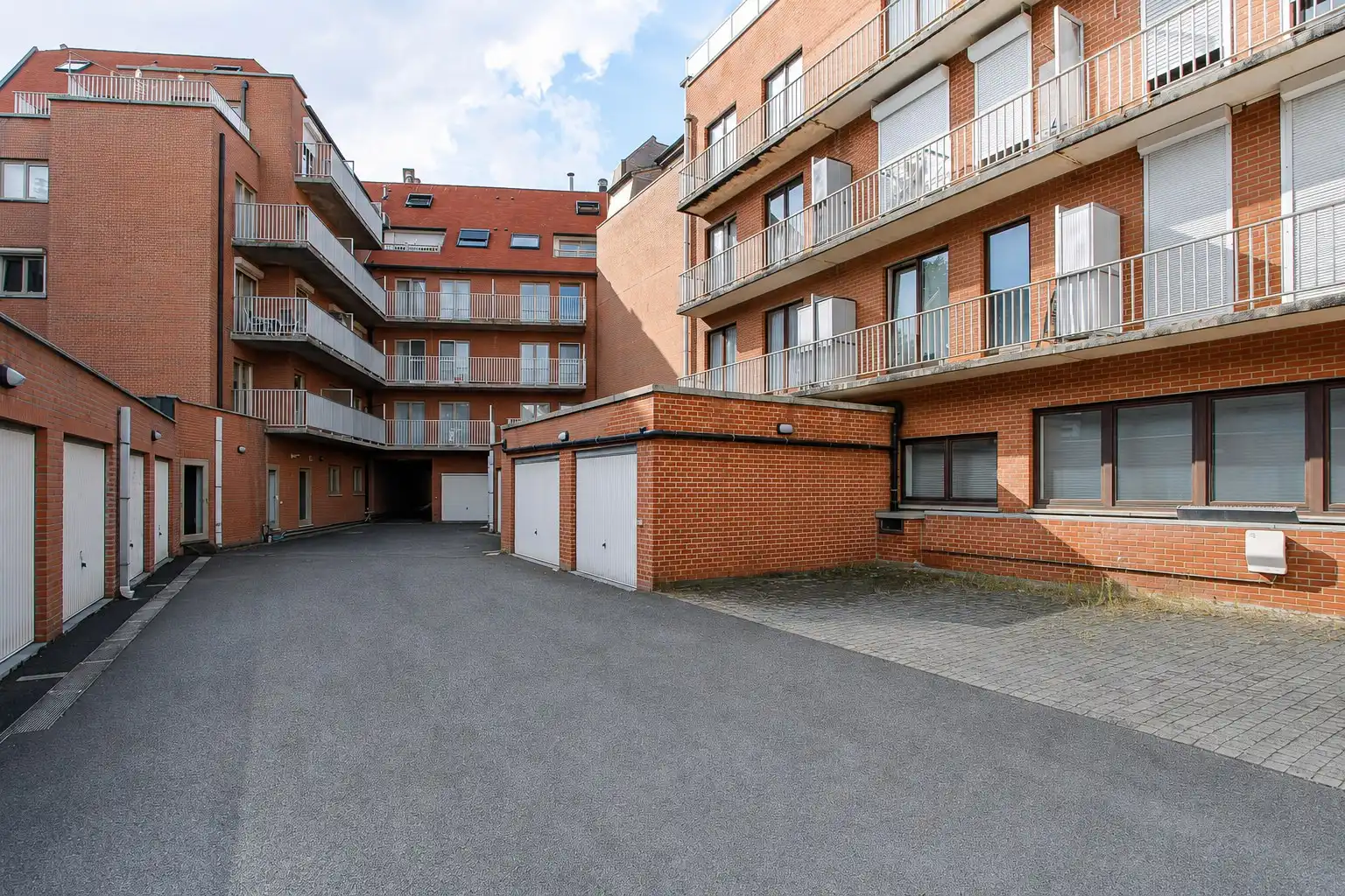 garagebox op gelijkvloers niveau te huur  te Knokke Van Bunnenlaan - Zoutelaan  foto 4