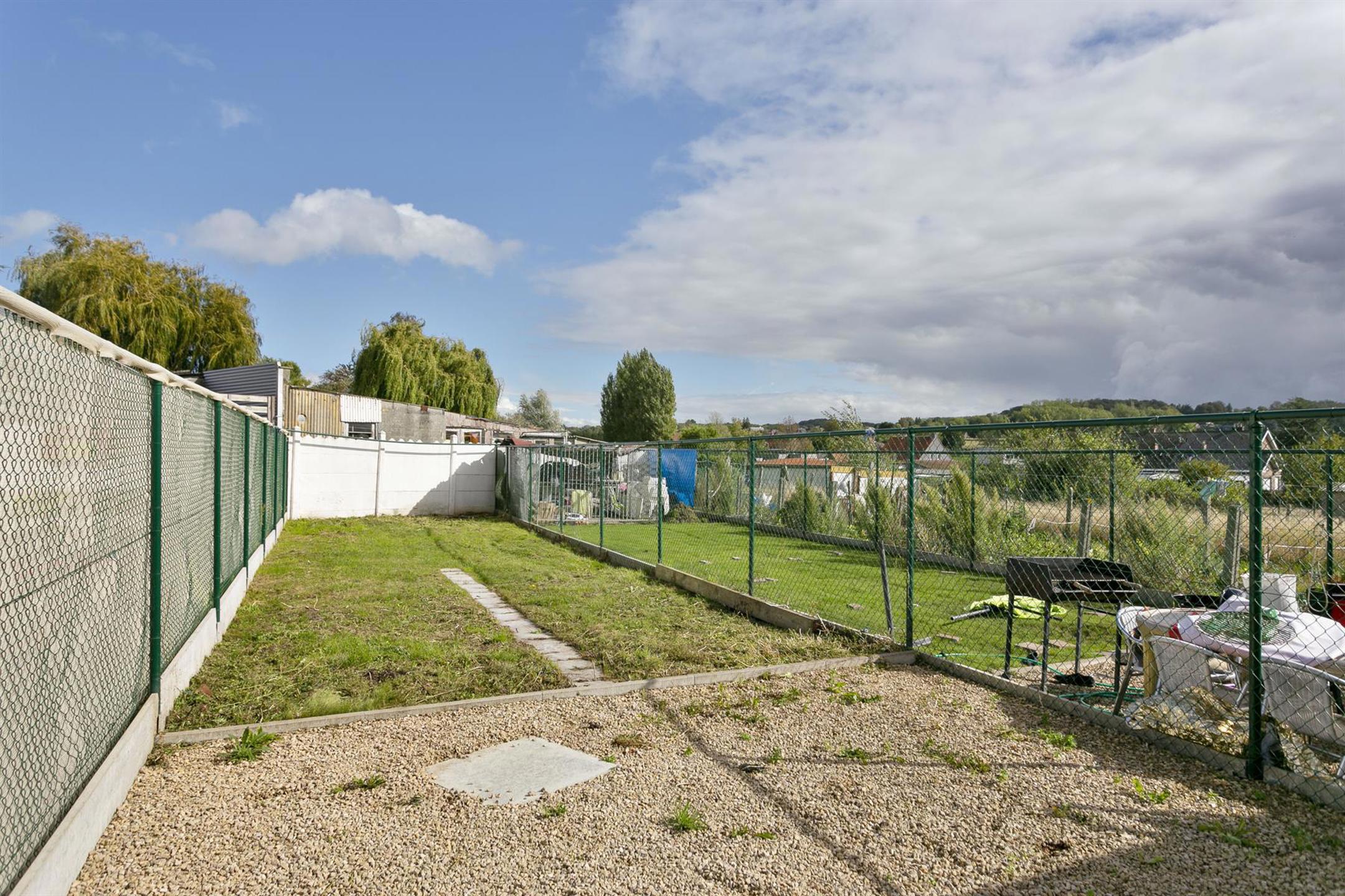 Recente, energiezuinige woning met tuin in groene omgeving! foto 10