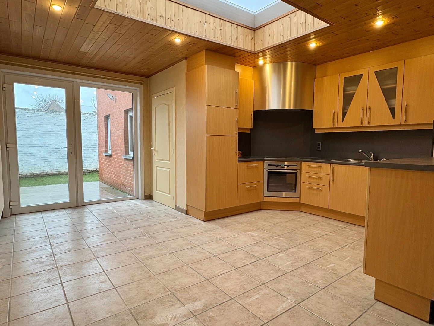 Instapklare woning te koop in Harelbeke met 3 slaapkamers en 2 leefruimtes! foto 6