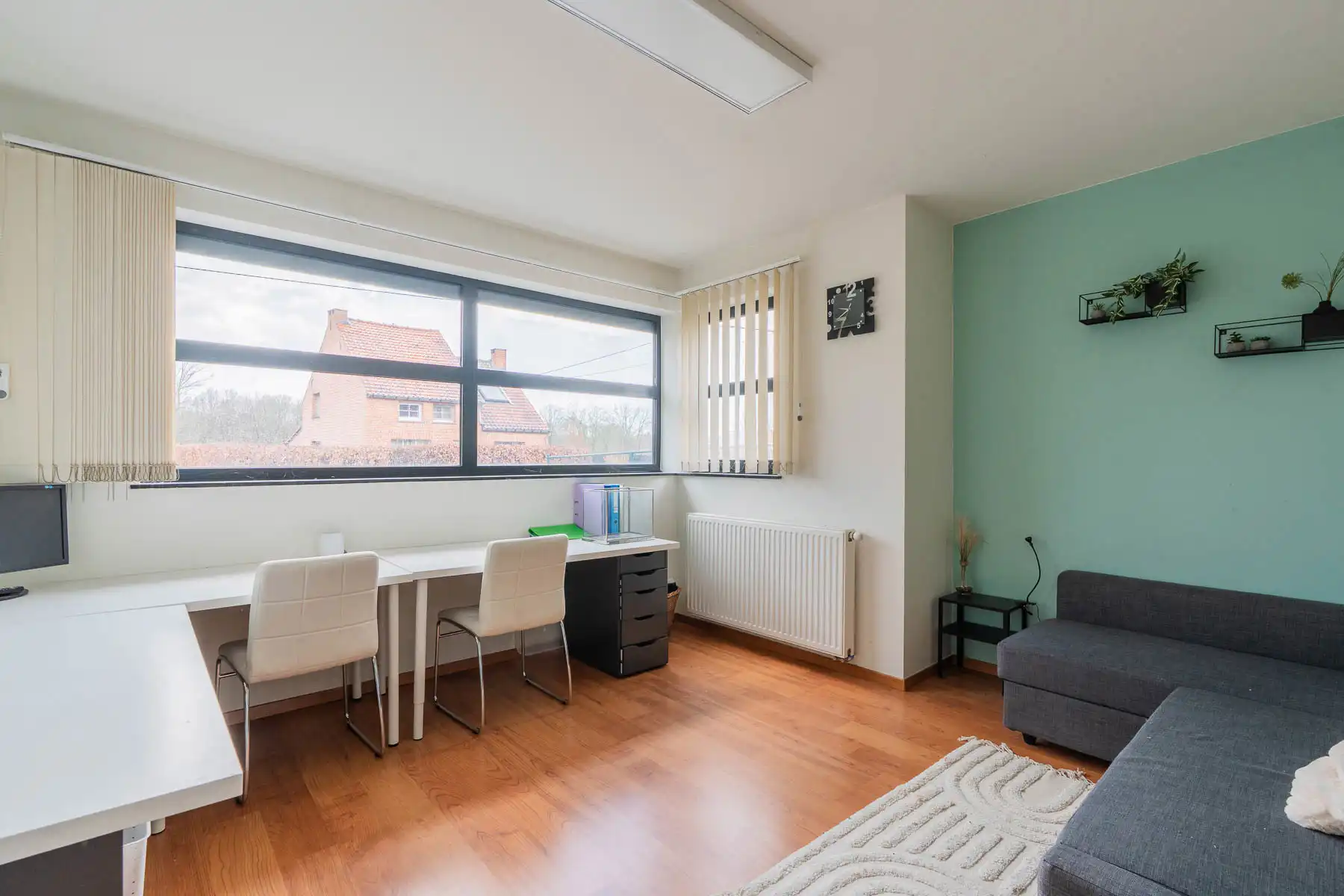 Ruime en moderne open bebouwing met prachtige tuin foto 15