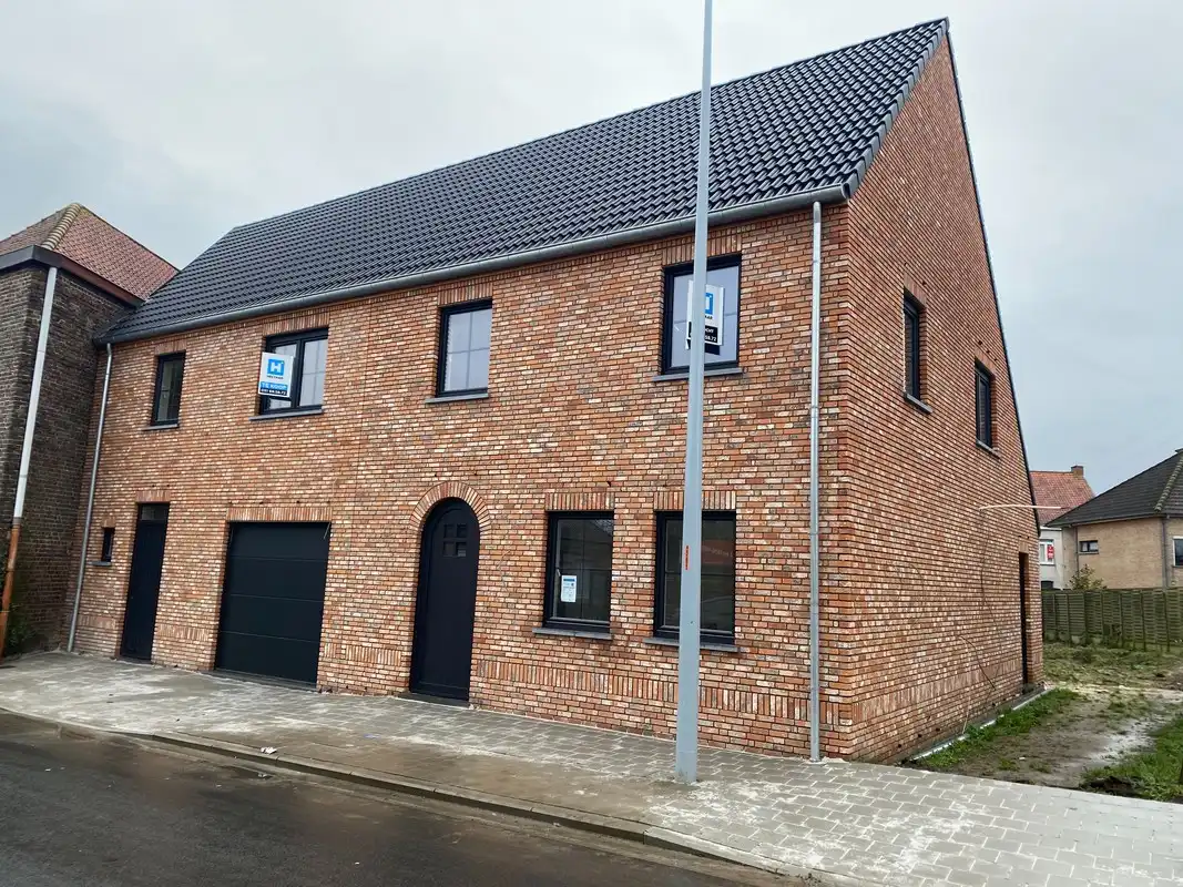 Ontdek duurzaam wonen in Bavikhove foto {{pictureIndex}}