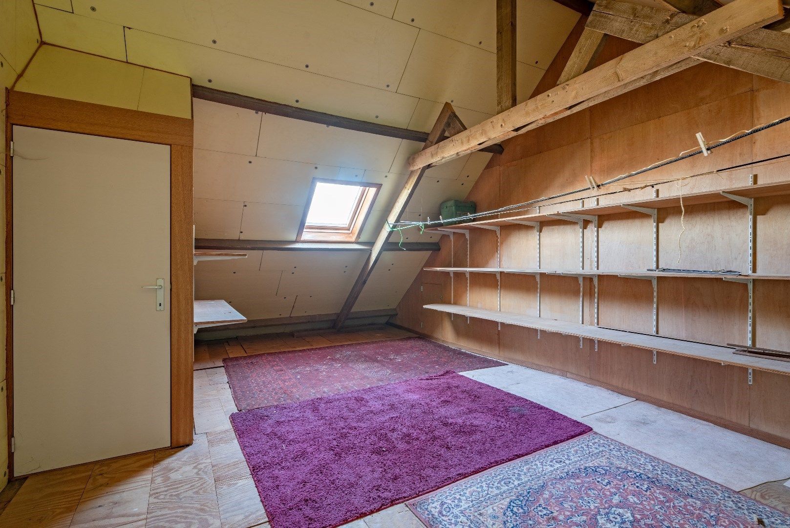 Rijwoning in Geel centrum met tuin en  3 slaapkamers . foto 13