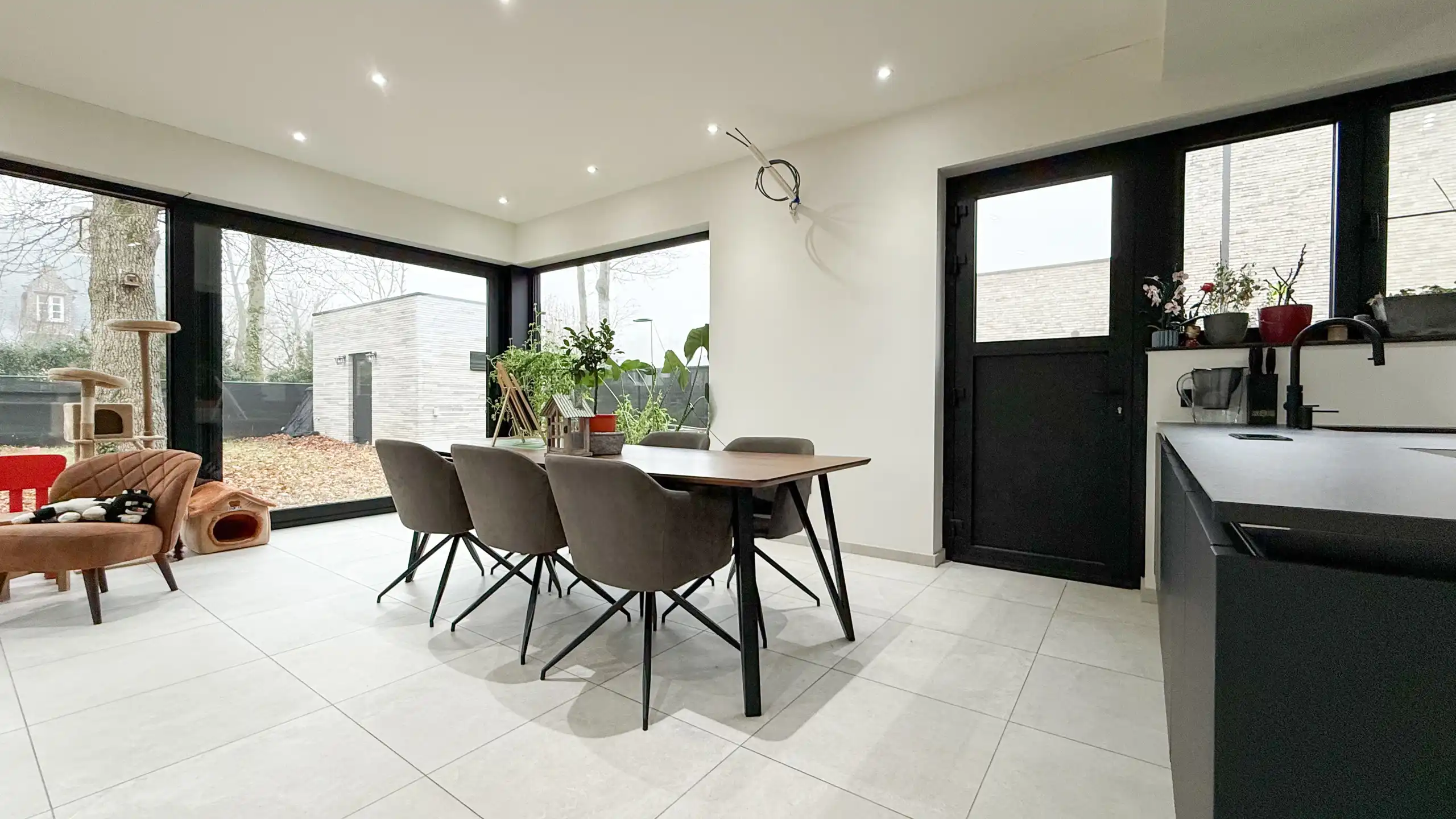 Exclusieve villa met hoogwaardige afwerking Genk! foto 11