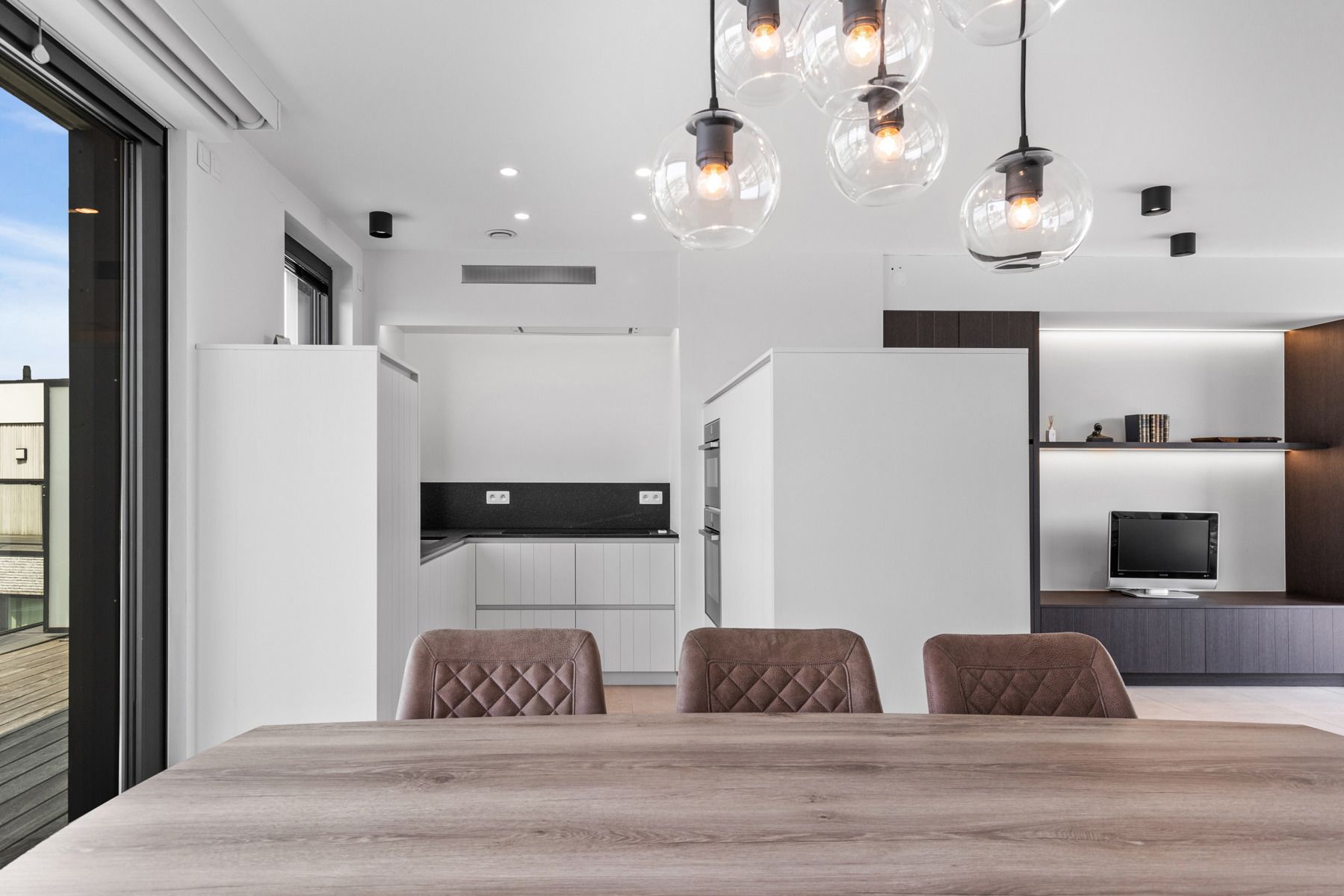 Luxe penthouse met XXL terrassen in centrum Deinze foto 12