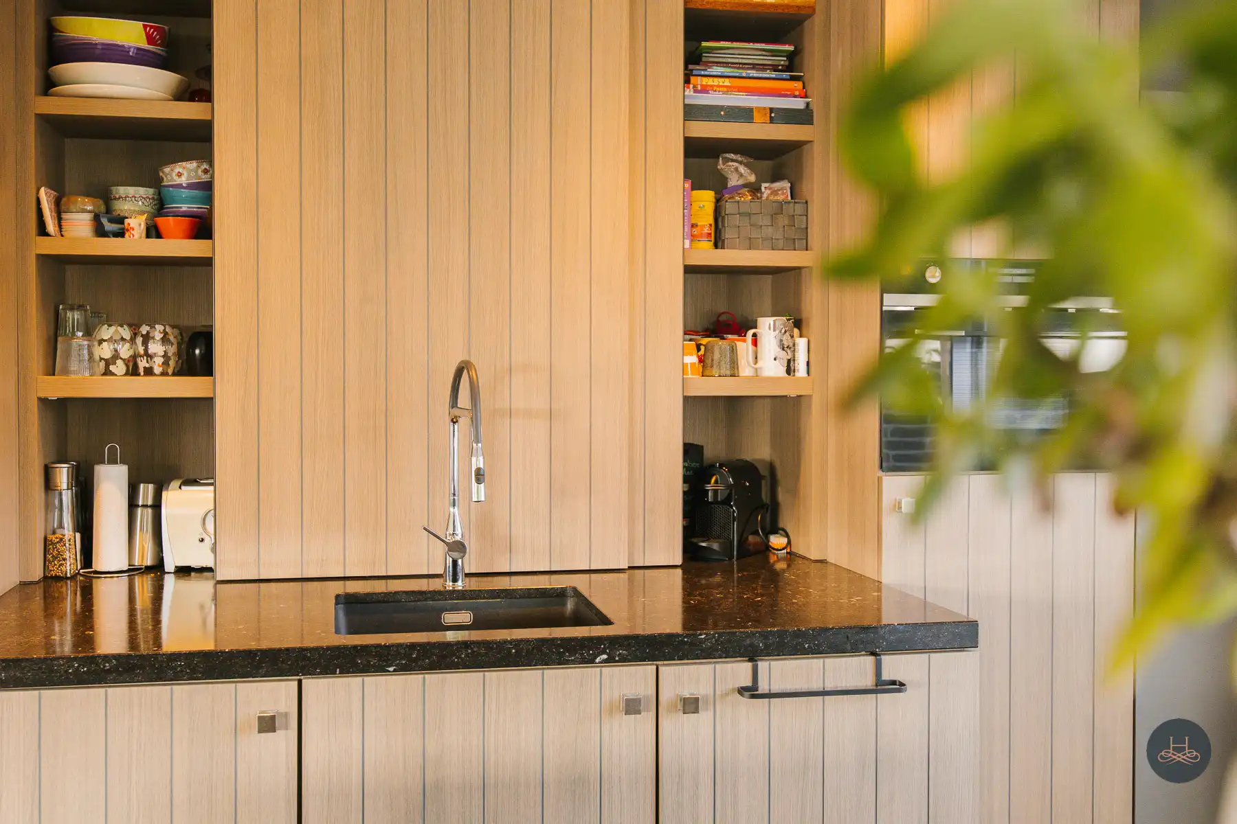 Recent energiezuinige halfopen woning op een royaal perceel foto 12