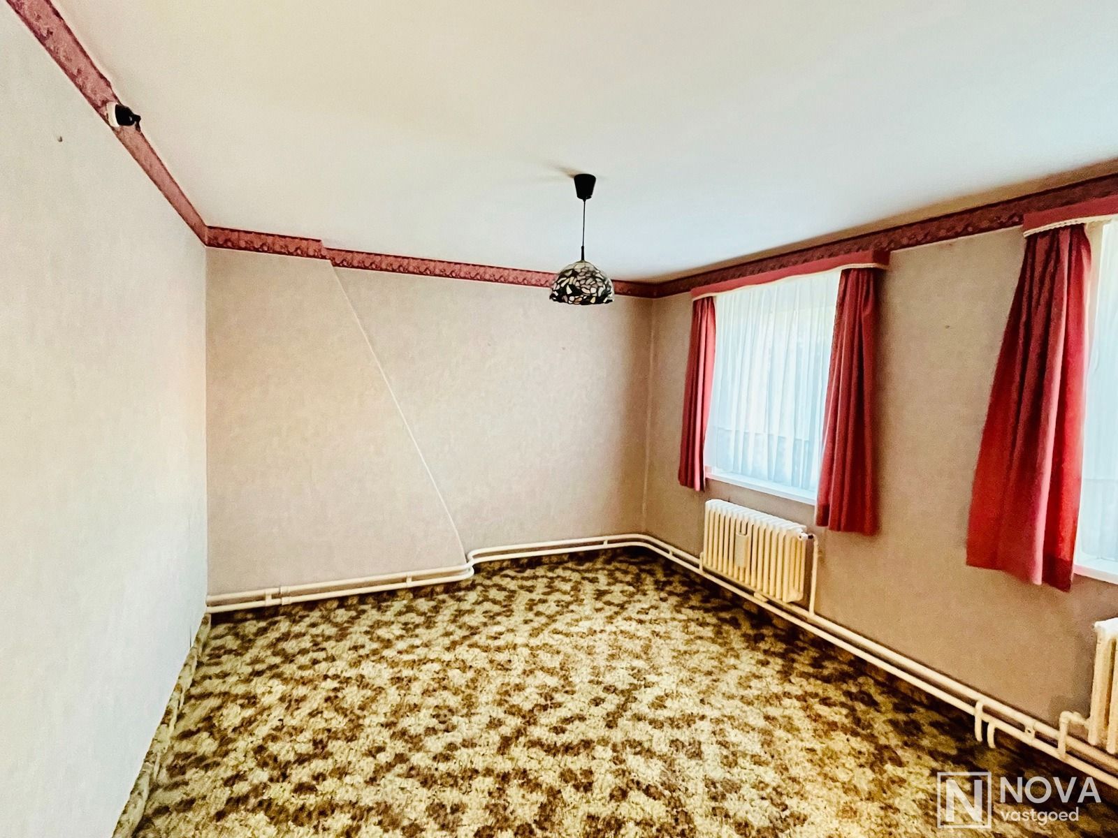 Te renoveren woning - stadsrand foto 14