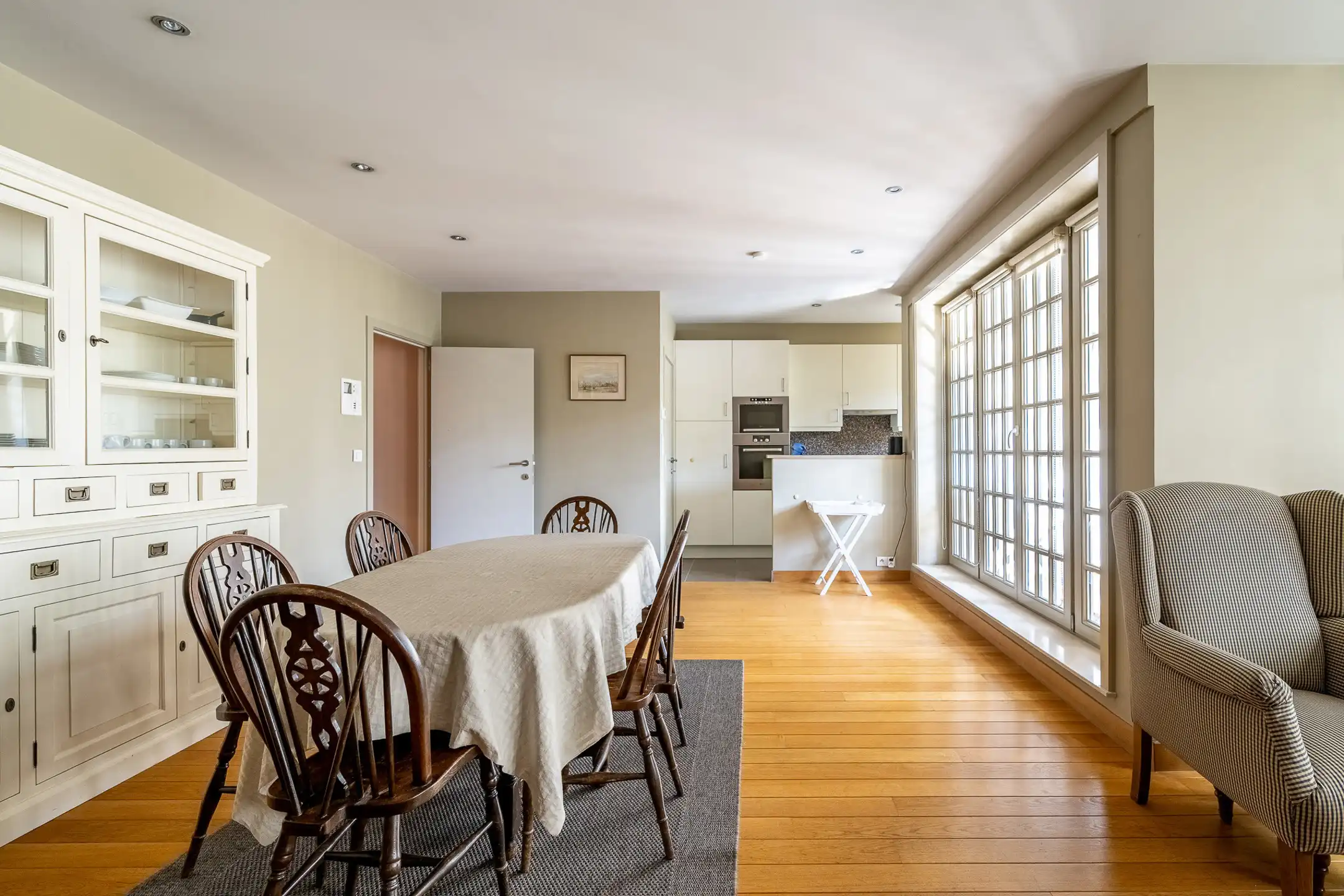 Gemeubeld wonen in de Eugène Ysayelaan foto 5