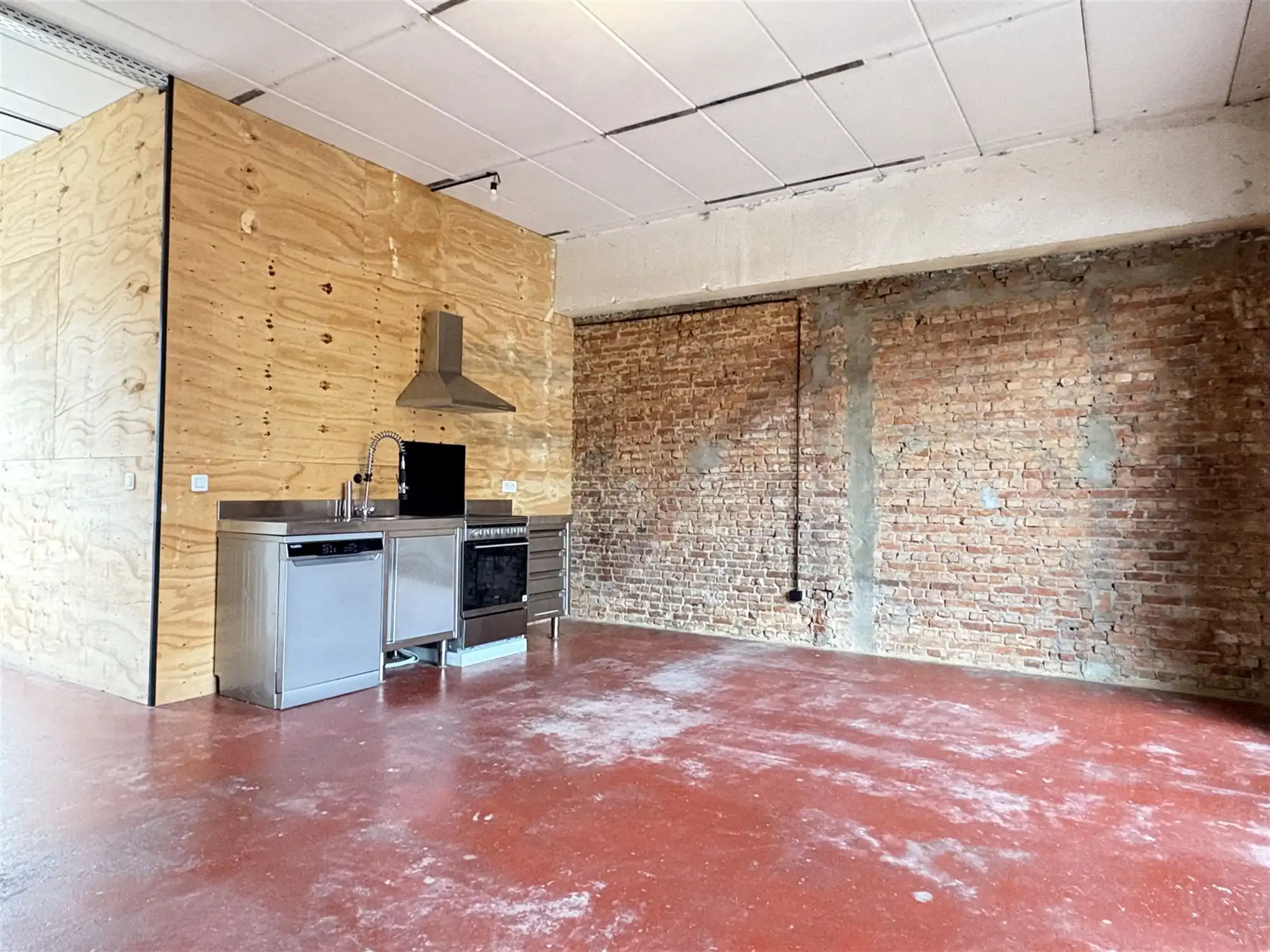 Appartement met terras (12m²) te Merksem foto 3