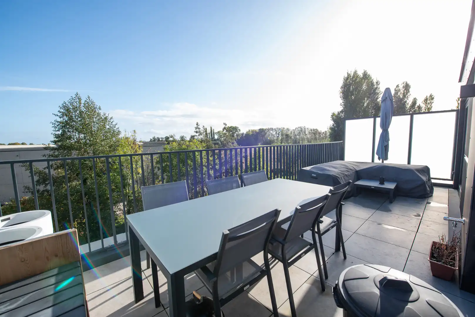 Recent nieuwbouwappartement met ruim terras te koop in Zulte (Machelen) foto 9