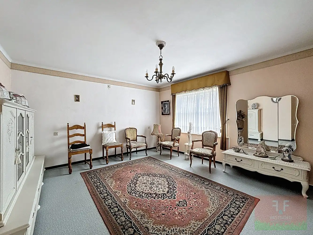 Open gezinswoning met ruime slaapkamers, garage en open tuin te Vlierzele foto 16