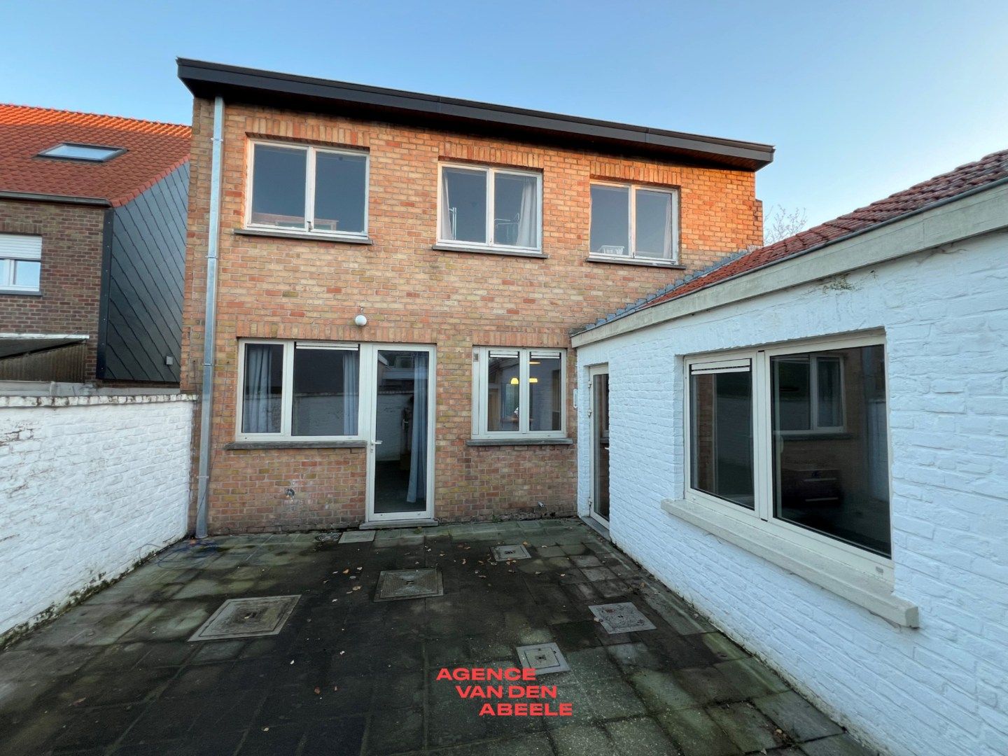 Opbrengsteigendom bestaande uit 2 appartementen met garage foto 25