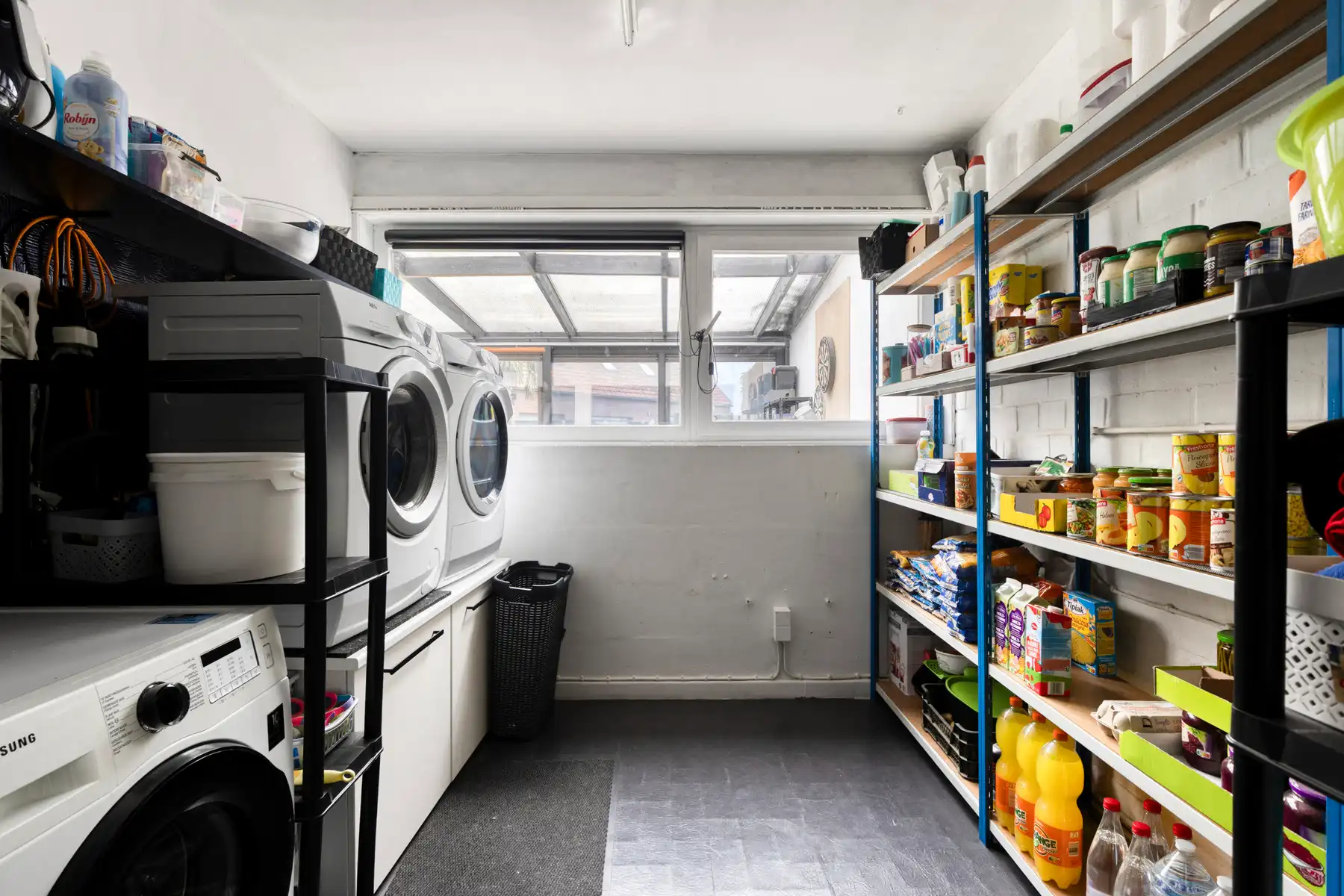 Goedgelegen woning met tuin en garage! foto 11