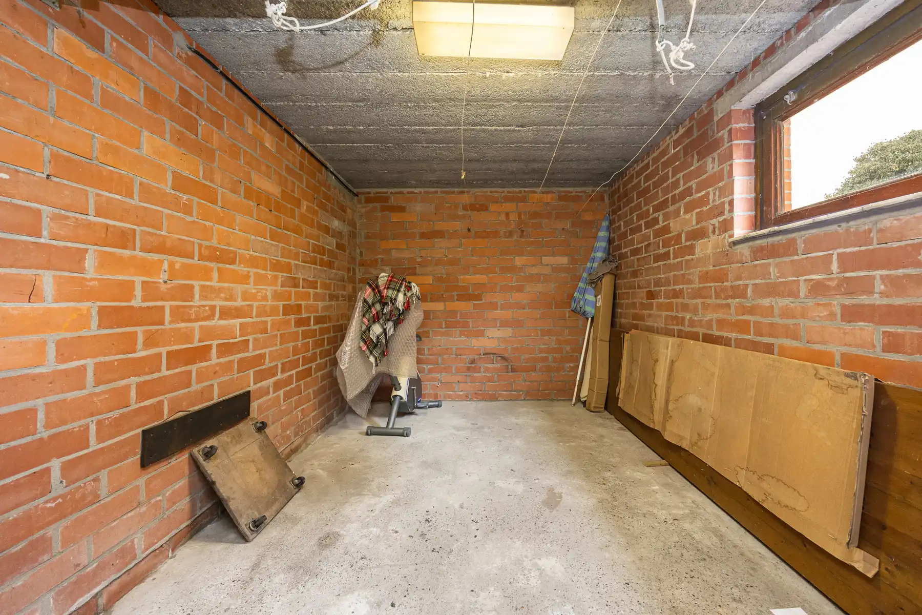 Vrijstaande eengezinswoning met 3 slaapkamers op een perceel van 912m².  foto 19