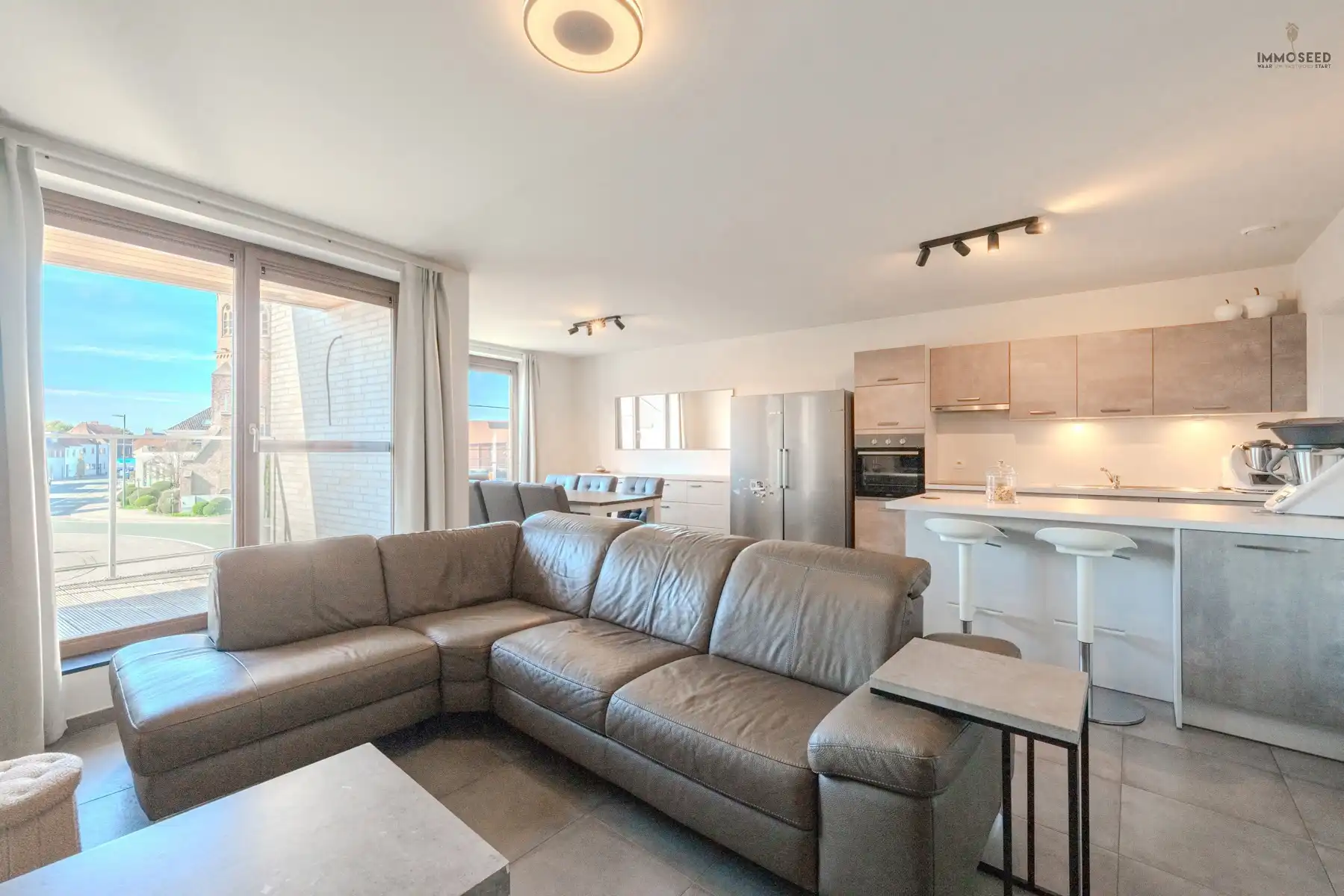 Ruim 2-slaapkamerappartement met zonneterras en eigen autostaanplaats foto 6