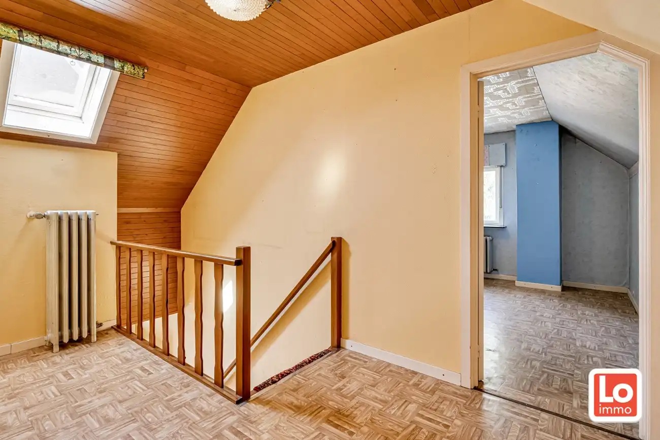 Volledig te renoveren open woning met ruime afzonderlijke garage en tuin op een toplocatie nabij Oude Bareel in Sint-Amandsberg/Oostakker! foto 18