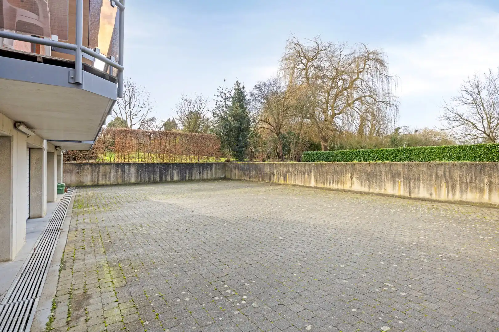 Gebouw met 4 appartementen foto 30