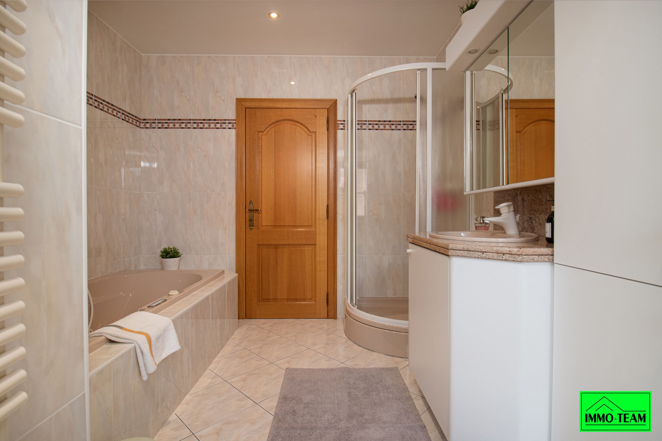 Prachtige, energiezuinige en perfect onderhouden villa foto 25