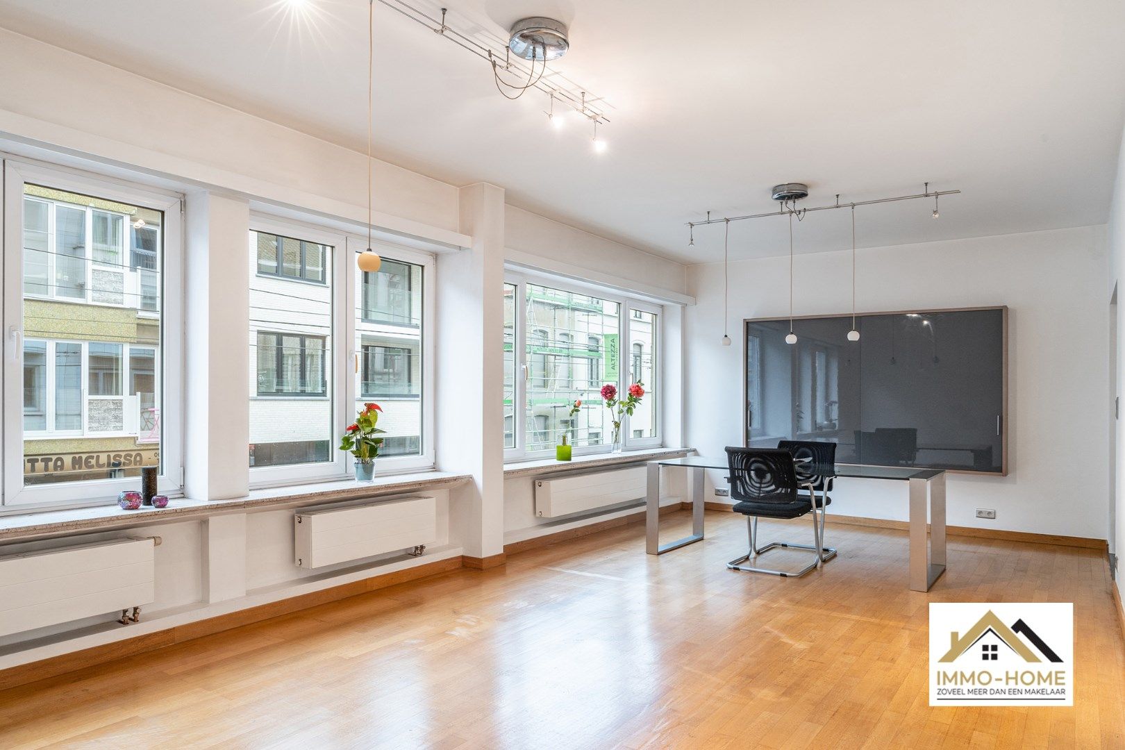 Instapklaar ruim appartement met TOPligging,dicht bij E17,UZ Gent, station foto 5