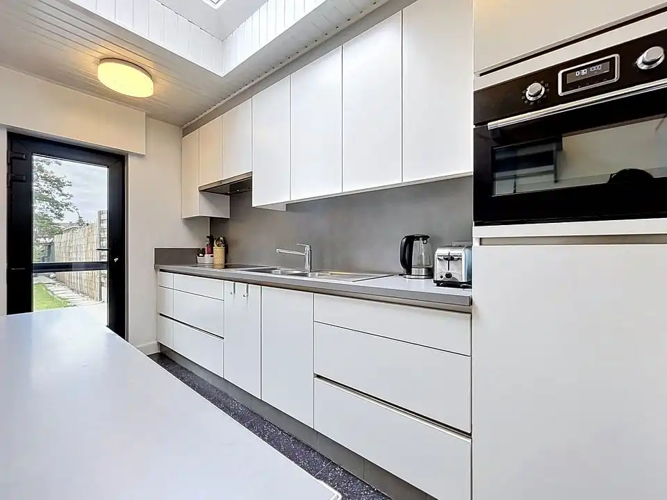 B&B Moment : Instapklare rijwoning met tuin op rustige ligging te koop in Lint foto 6