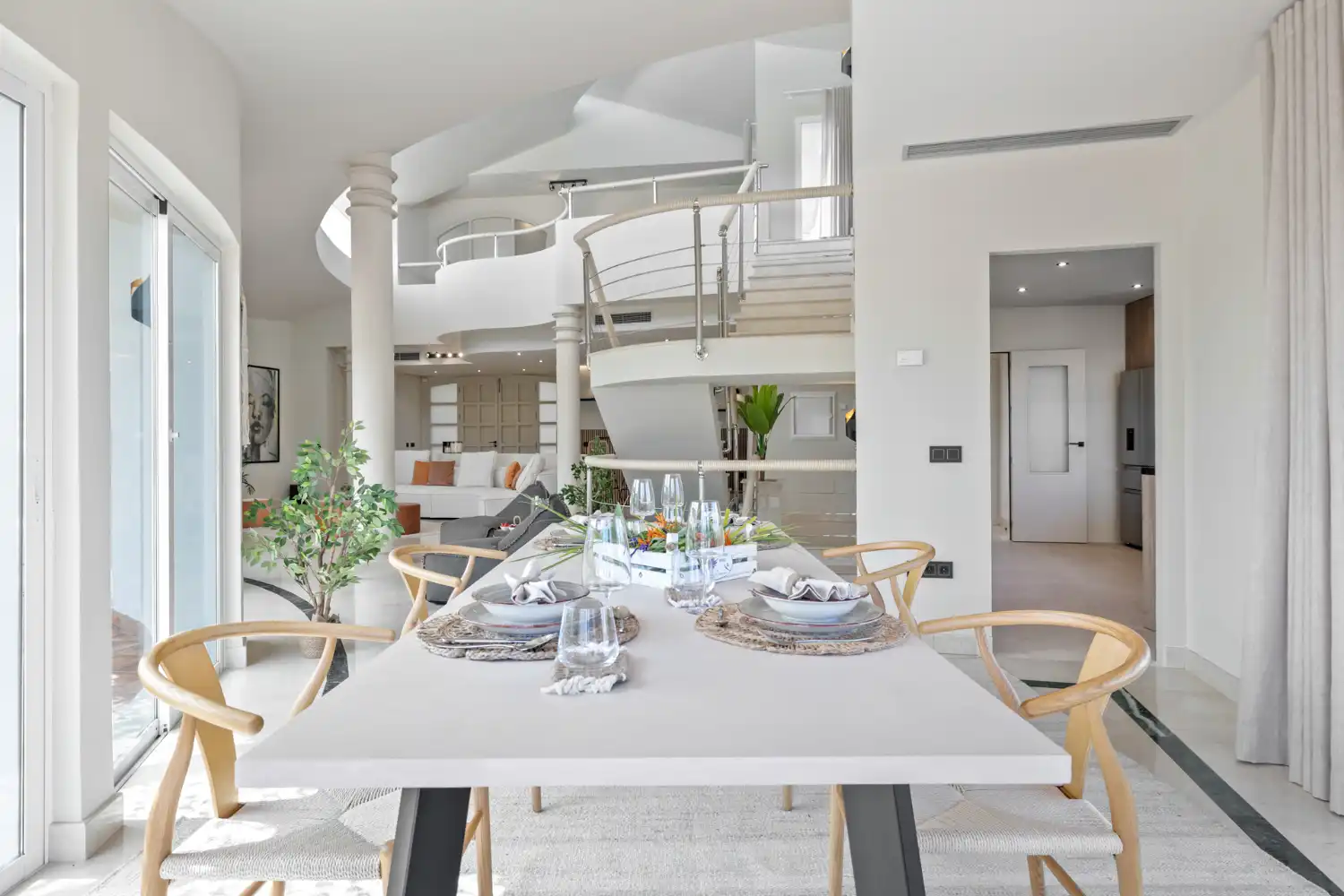 Riante villa bij het prachtige Los Flamingos te Benahavís, Spanje foto 19