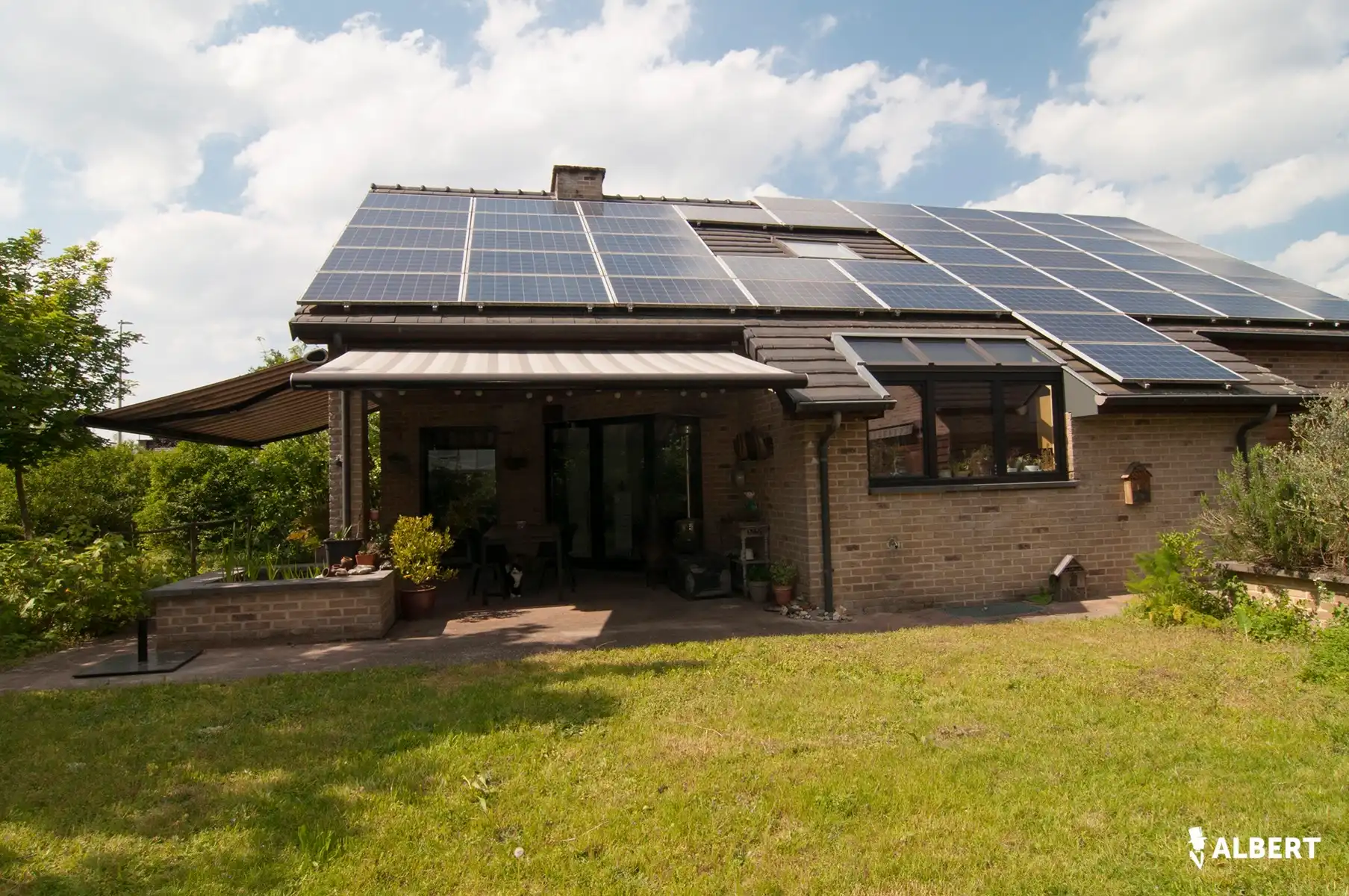  Ruime woning van 239m² op groot perceel  in Diepenbeek! foto 32