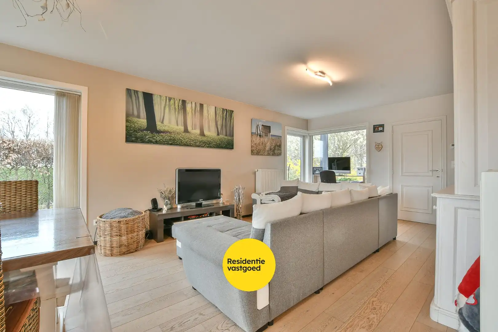 Instapklare halfopen woning met 3 slaapkamers en zonnige tuin in Vosseslag, vlakbij bos en duinen foto 5