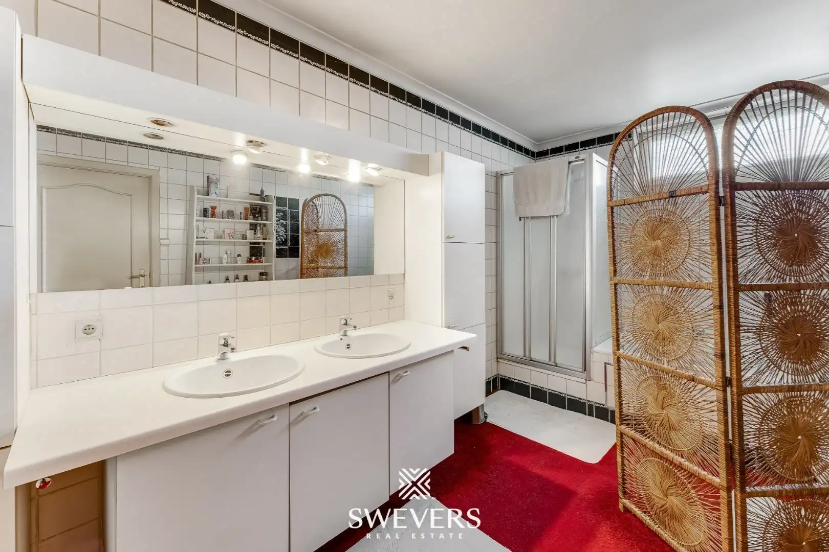 Duplex-appartement met handelsruimte, terras en tuin op toplocatie Riemst foto 11