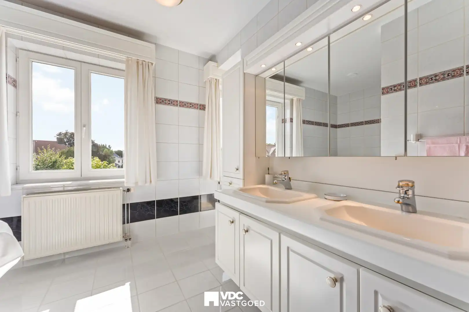 Unieke villa met kantoorruimte, binnenzwembad en opsplitsingsmogelijkheid – Tongeren/Borgloon foto 23