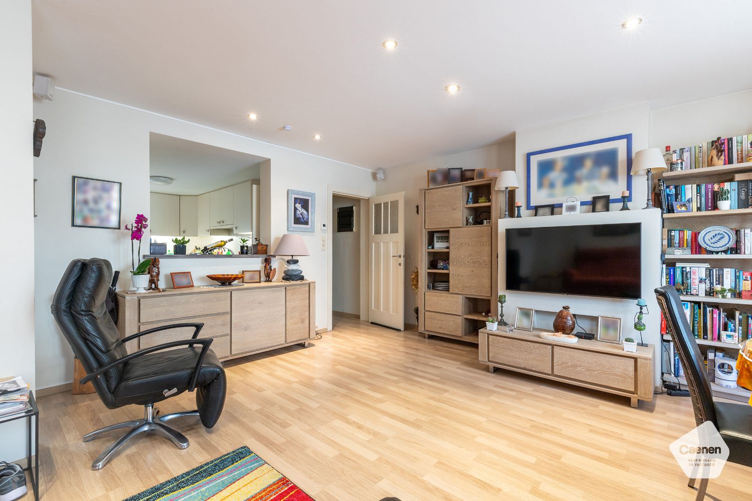 Ruim karakterappartement met 4 slaapkamers, gelegen in historisch pand foto 4