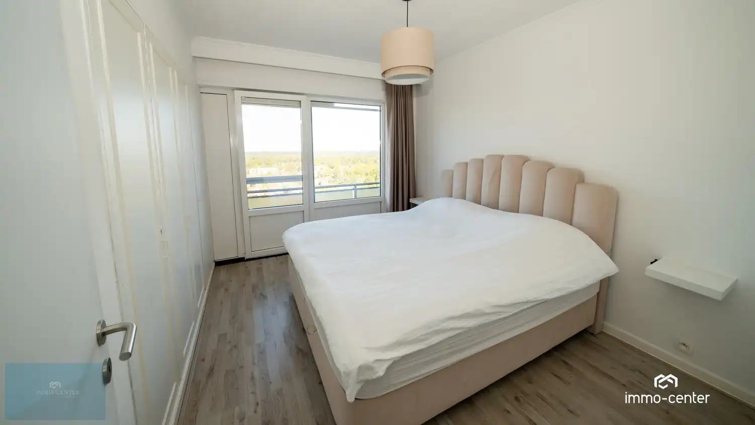 Wonen op topniveau — lichtrijk 2-slaapkamerappartement met uniek panoramisch uitzicht in Genk foto 12