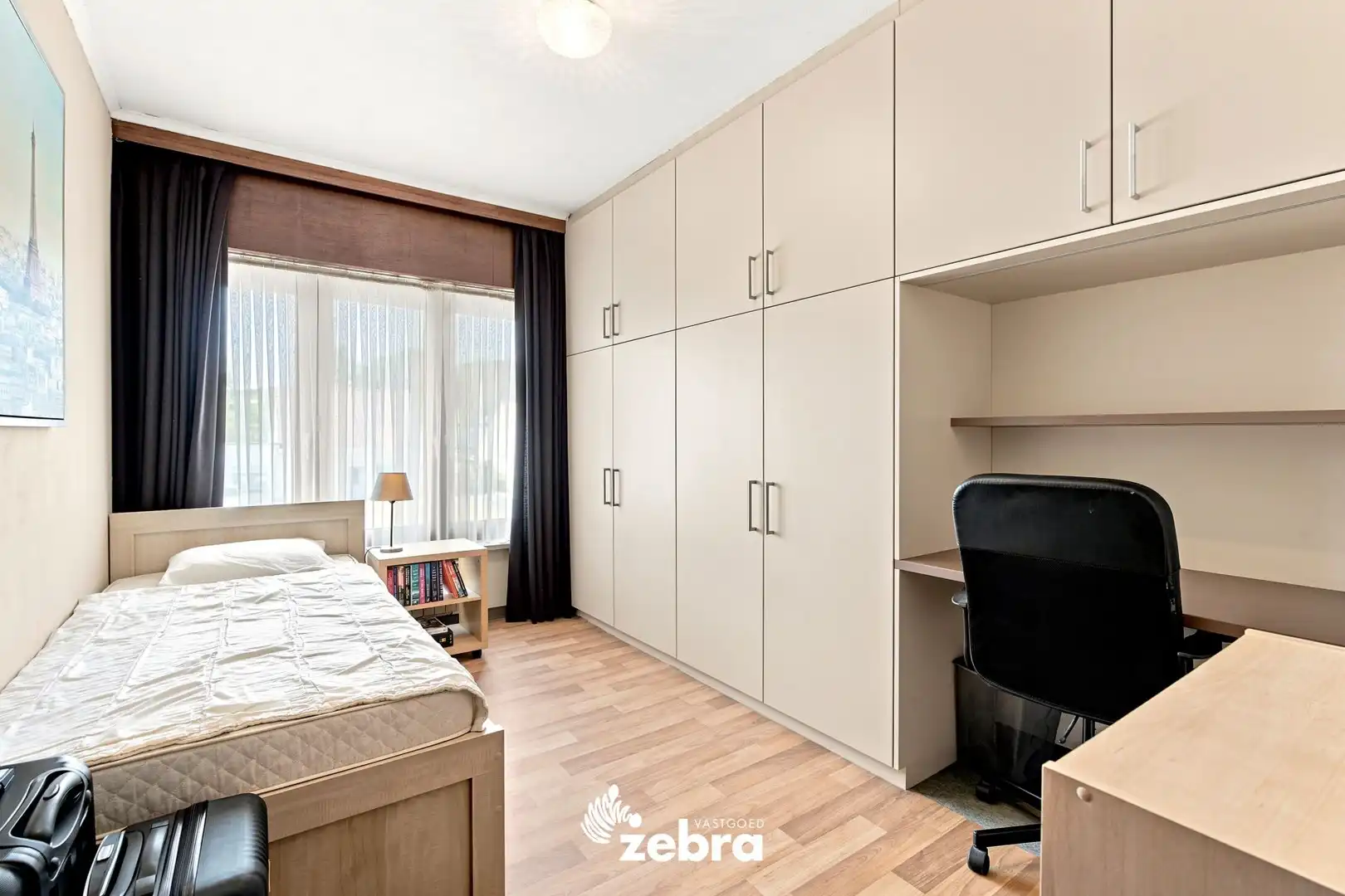 Stevige woning met fantastische tuin in Roeselare! foto 11