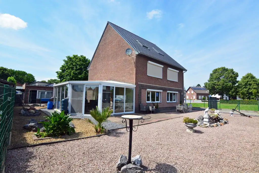 Gelijkvloers appartement met 3 slpks, veranda, tuin en garage foto 27